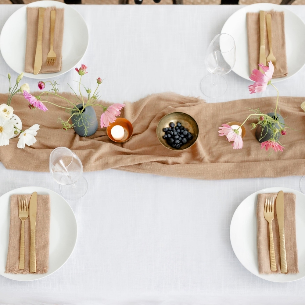 JILLY BOX bluum maison runner and napkins